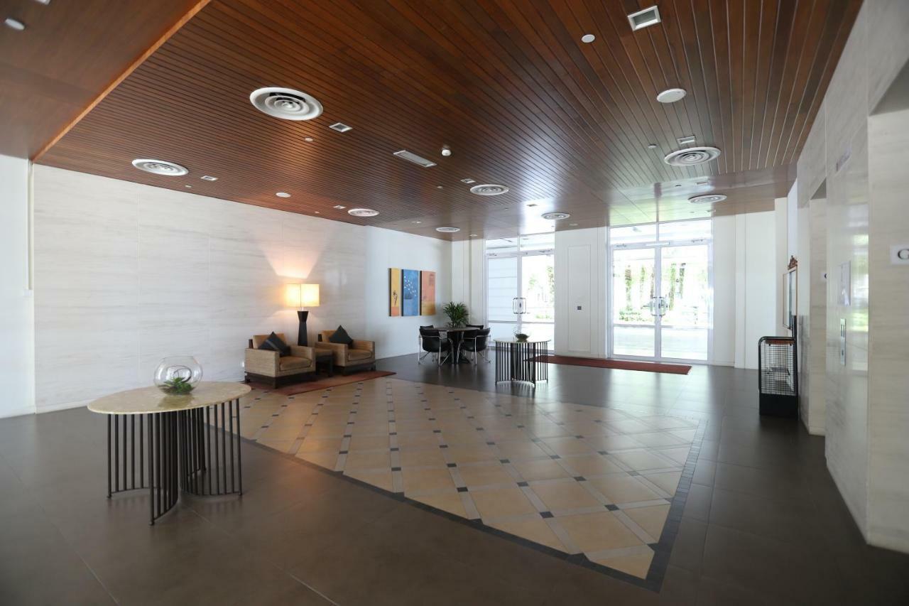 The Straits Quay Marina By Messina Clive Appartement George Town Buitenkant foto